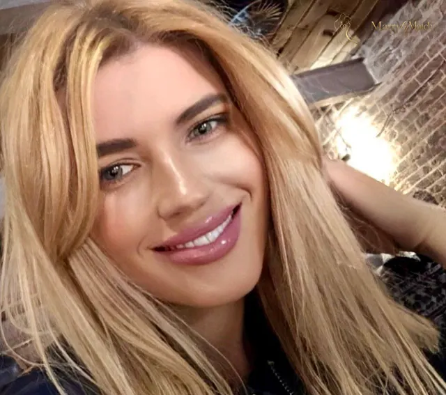 Another photo of Viktoria