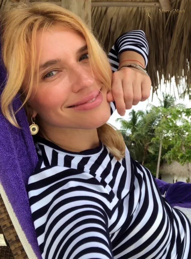 Another photo of Viktoria