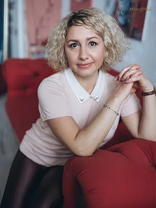 Another photo of ALESYA