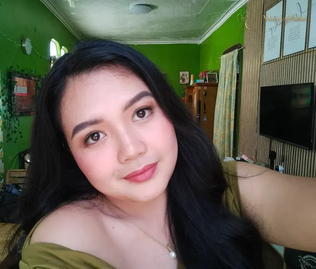 Another photo of Kaye