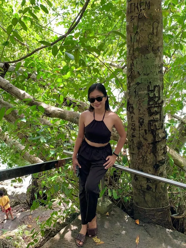 Marivic, 20