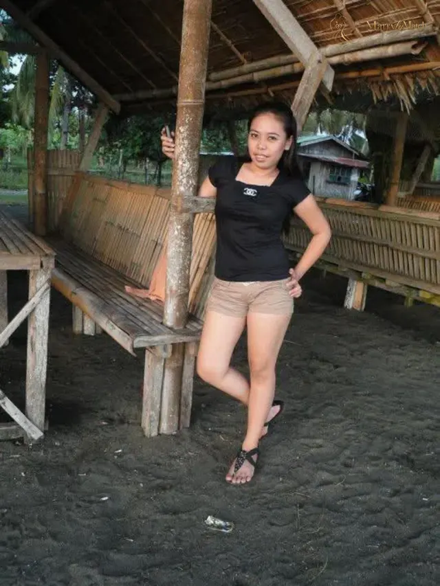 Another photo of Sheryl Angeli