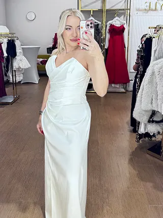 Another photo of EKATERINA