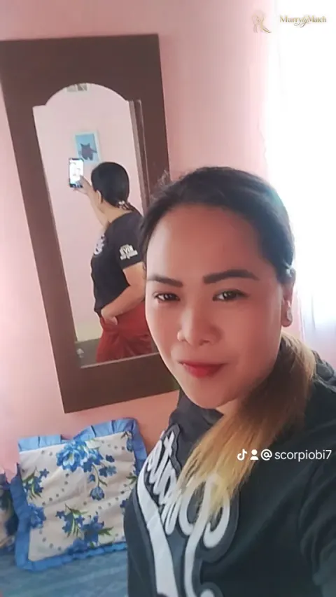 Another photo of Shine