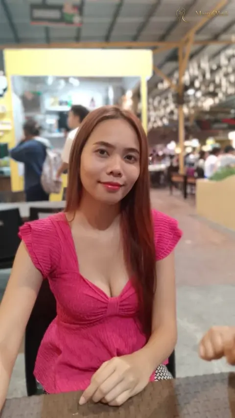 Maria Villamor, 27