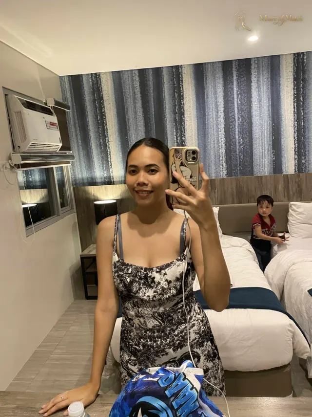 Another photo of Maria Villamor