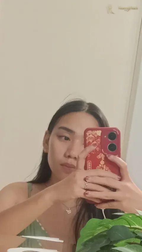 Annie, 22