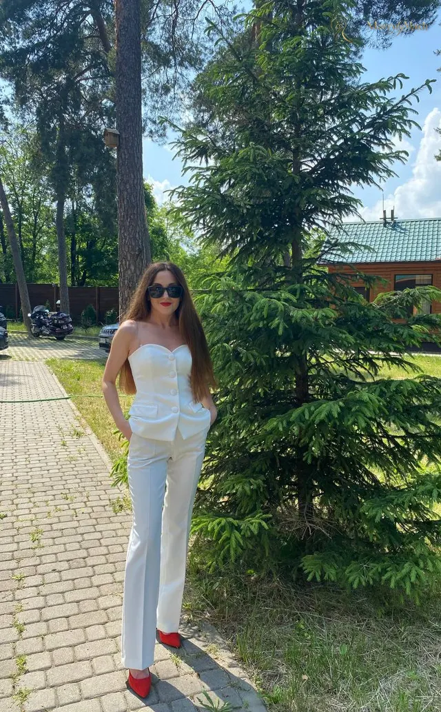 Another photo of Oksana