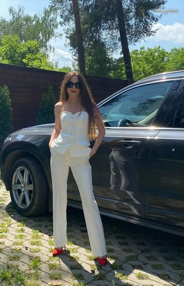 Another photo of Oksana