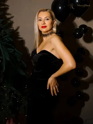 Another photo of NATALYA
