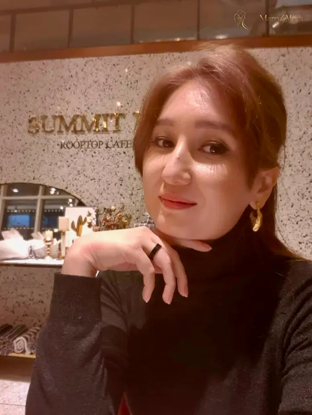 Altynai, 39