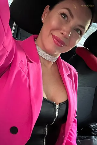 VERONIKA, 38