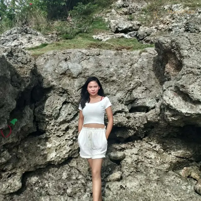 Another photo of Marie Cindy
