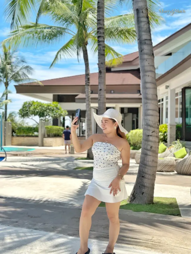 Another photo of Nicole