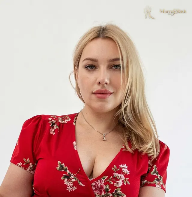 Olena, 44