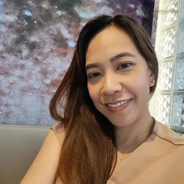 Another photo of Ara
