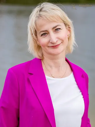 Another photo of ALIONA
