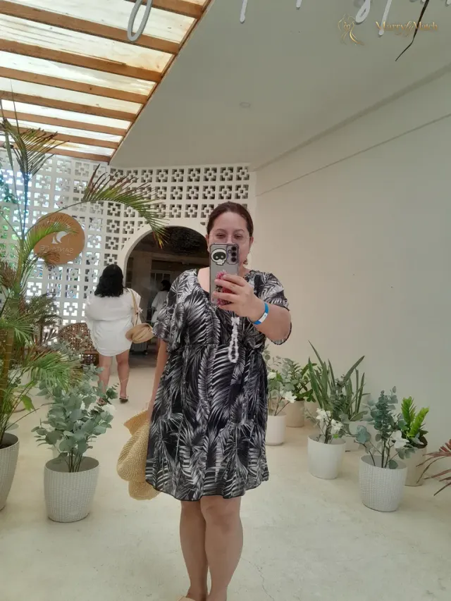 Another photo of Leony