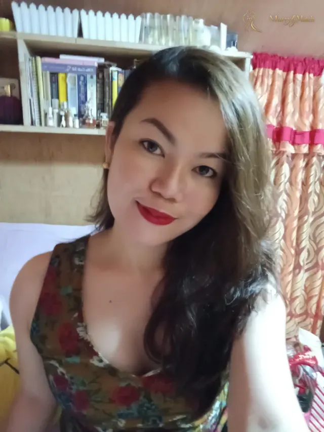 Cristina, 34