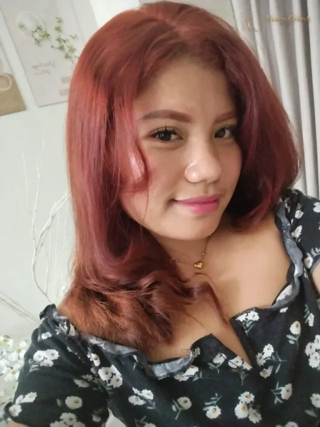 Anya, 22