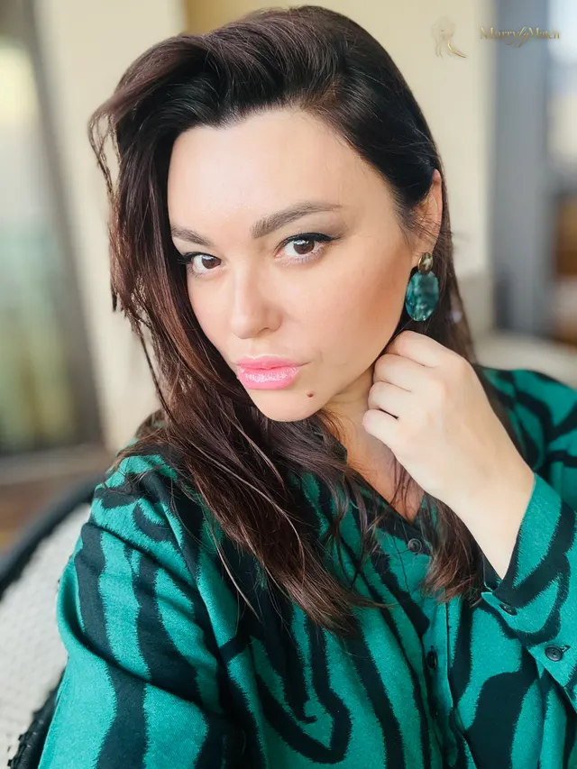 Yulia, 41