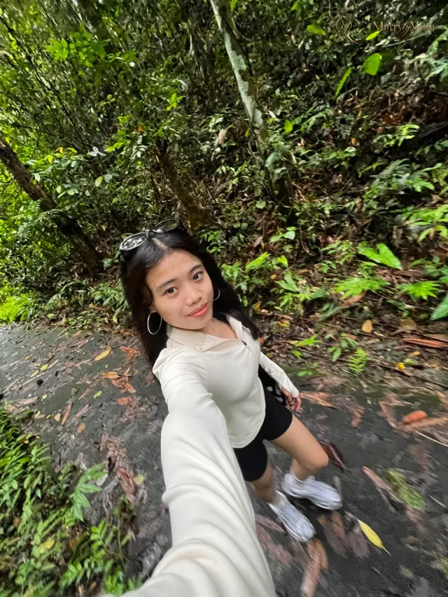 Maria, 25