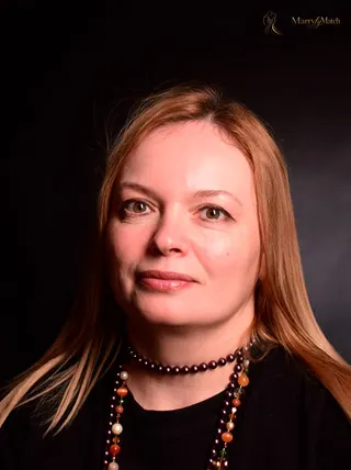 NATALYA, 42