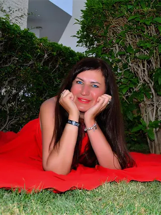 IRINA, 51