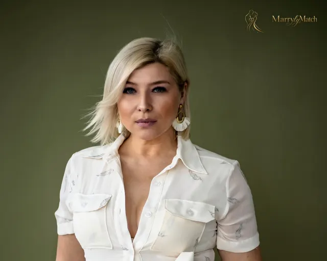 Natalia, 50