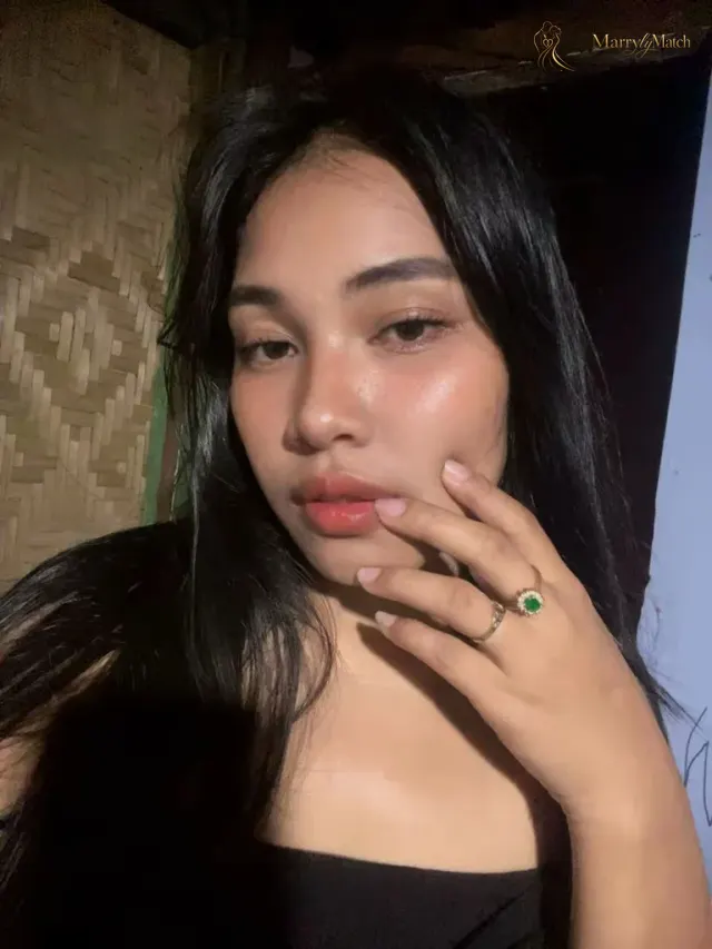 Another photo of Manilyn