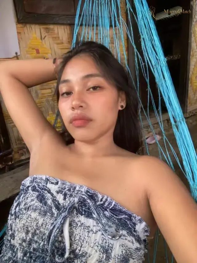Another photo of Manilyn