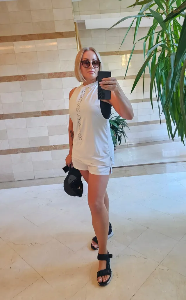 Another photo of Olesya