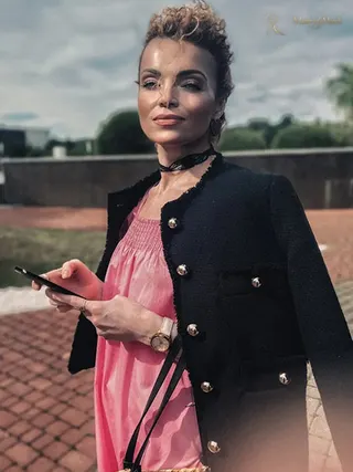ANNA, 50