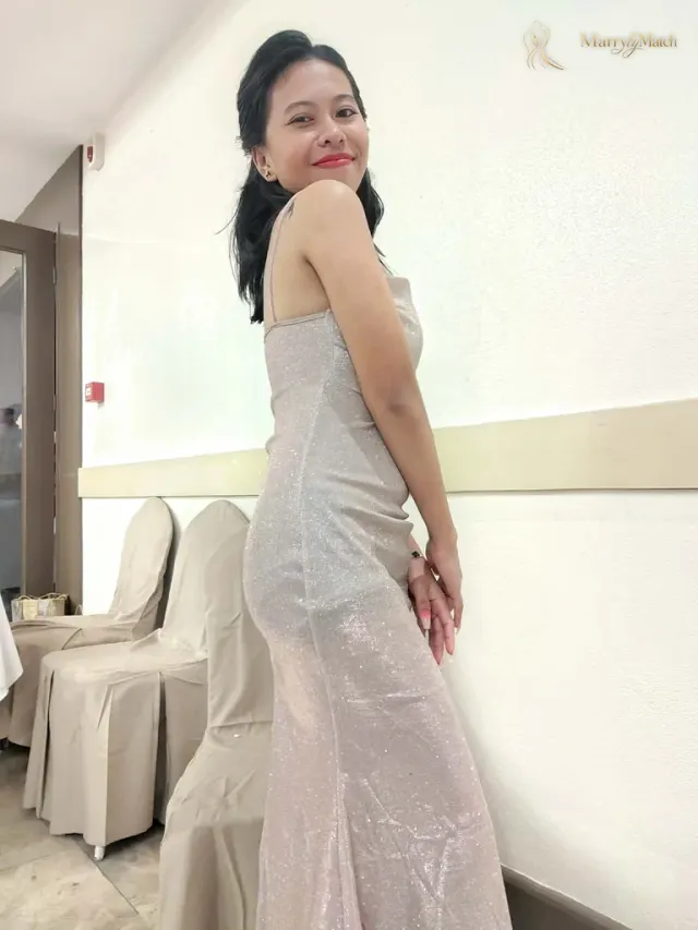 Another photo of May Donato