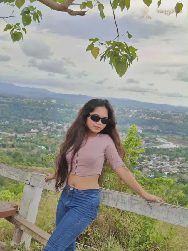 Another photo of Mylene