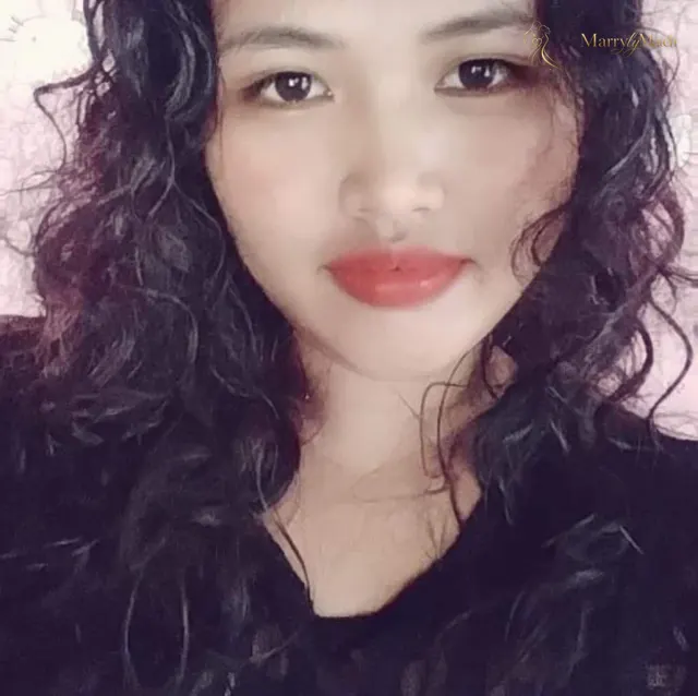 Another photo of Shaina Mae
