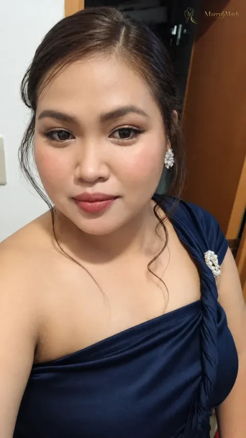 Another photo of Shaina Mae