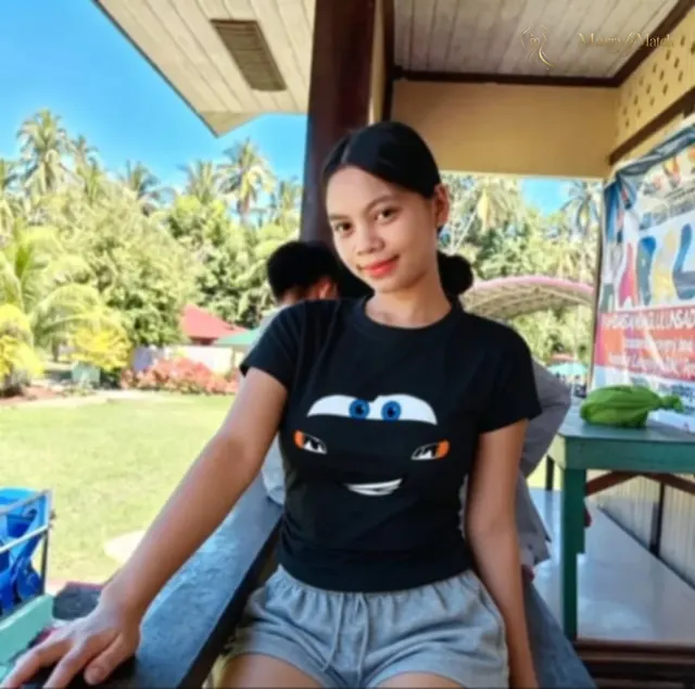 Rovelyn, 20