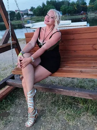 Another photo of GALINA