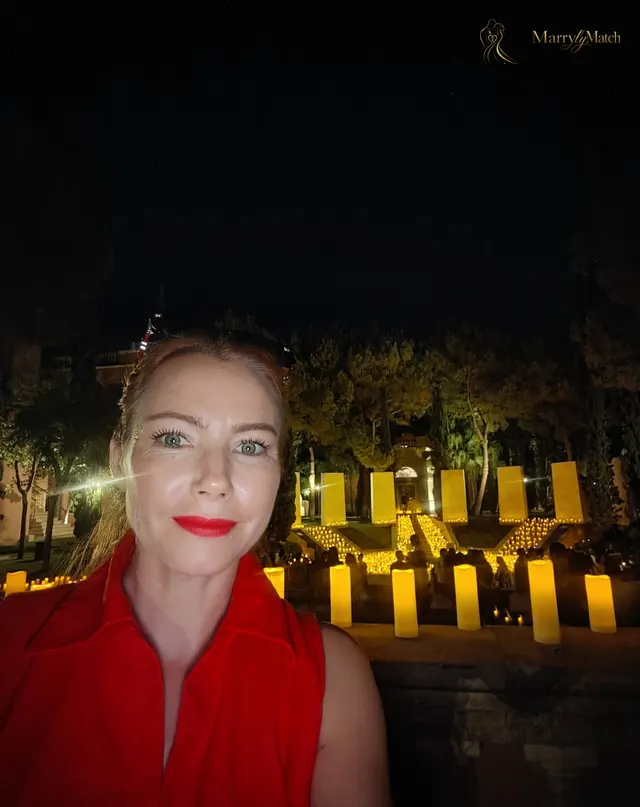 Natalia, 43