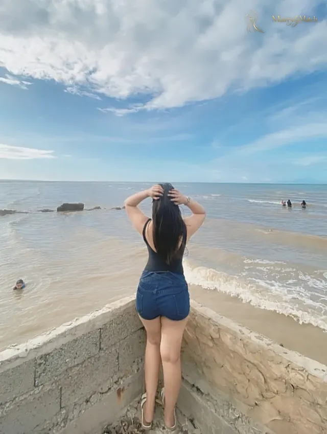 Rhea mae, 25