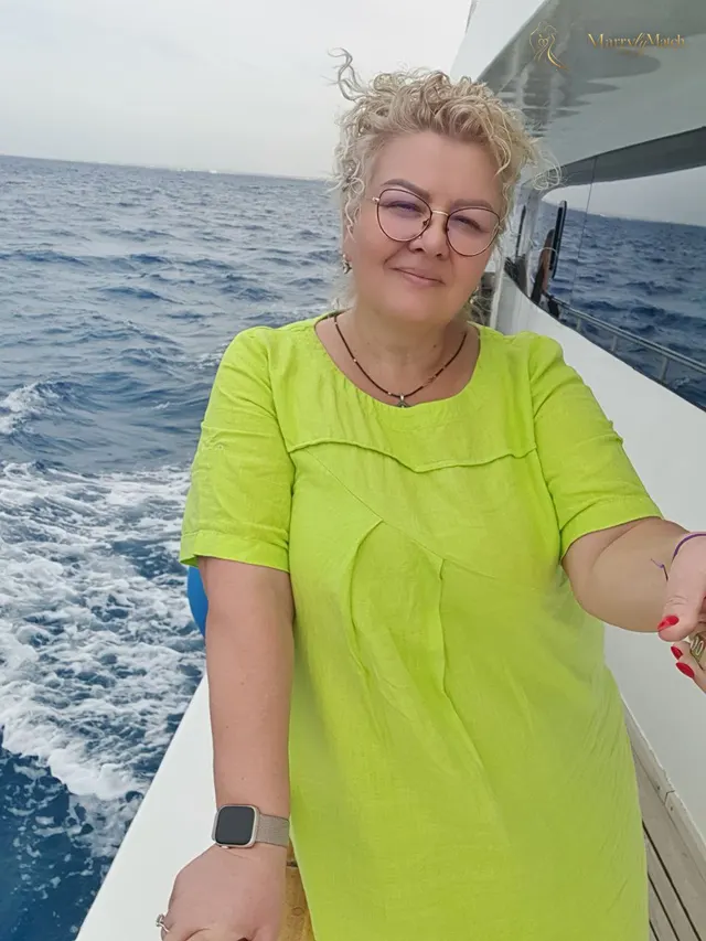 Oksana, 49