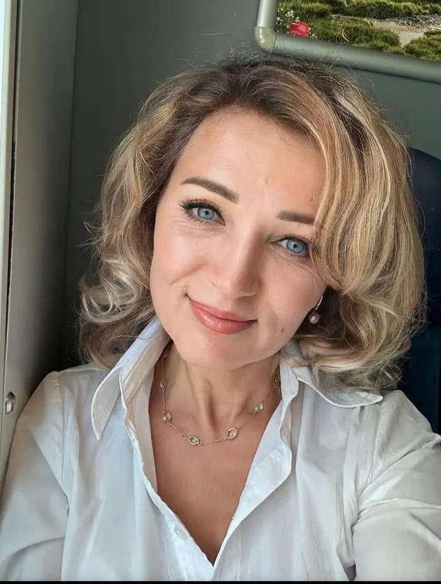 Oksana, 53