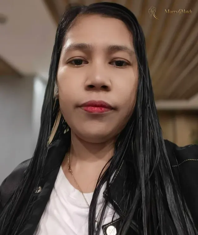 Another photo of Riza
