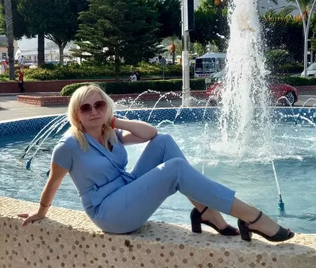 Natalia, 41