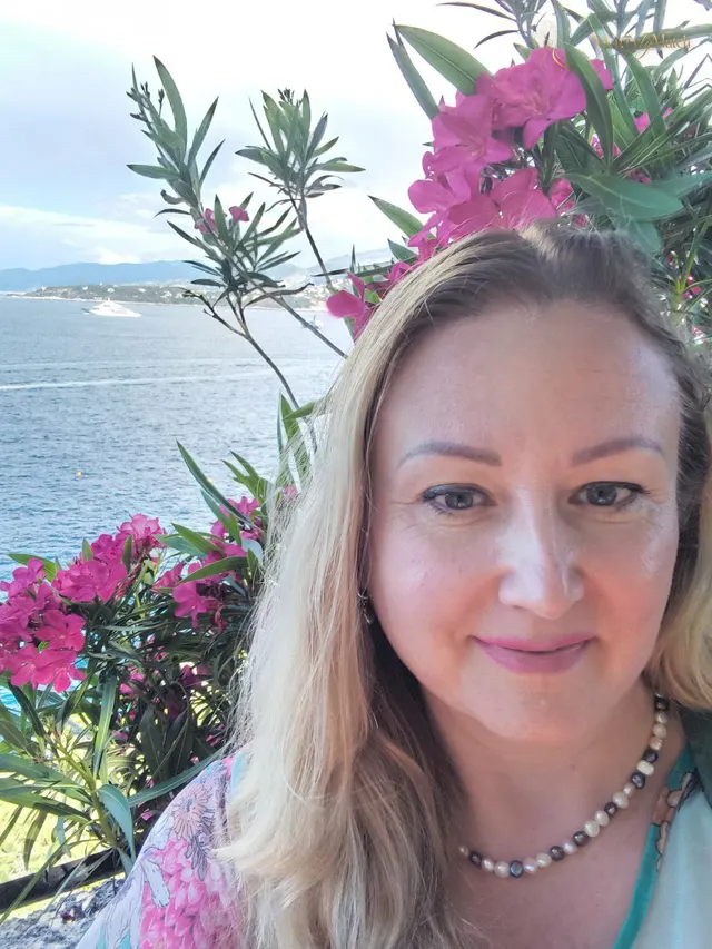 Valentyna, 48