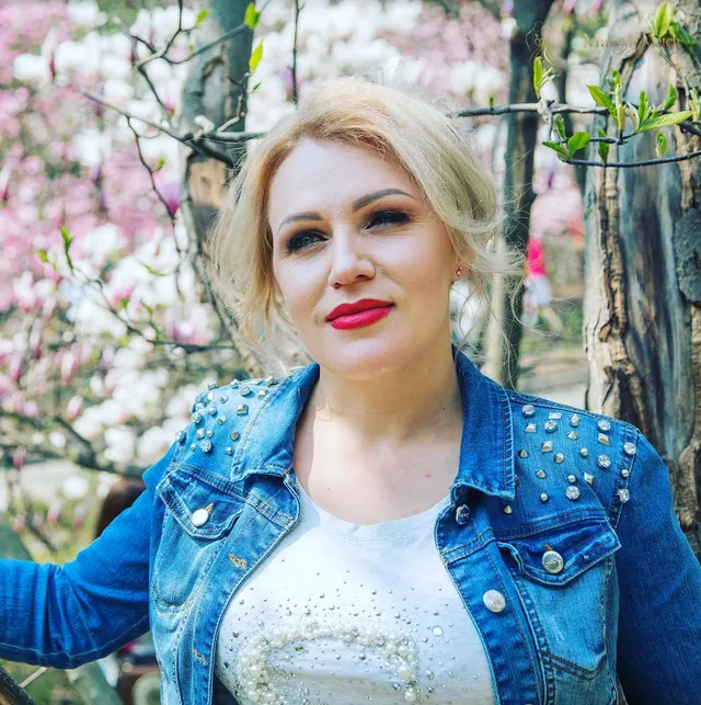 Another photo of Oksana