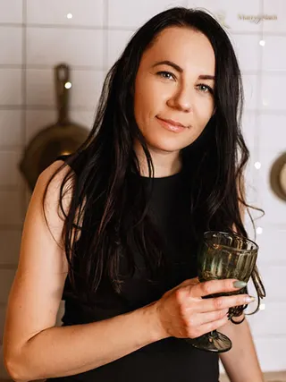 Another photo of VERONIKA