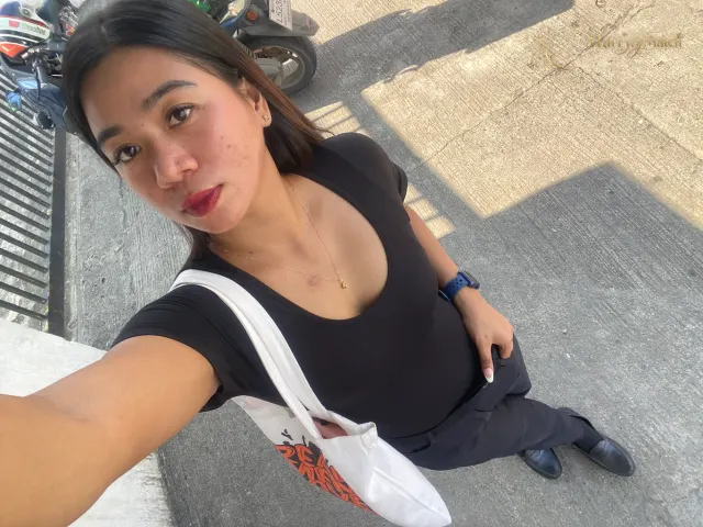 Another photo of Liza Mae