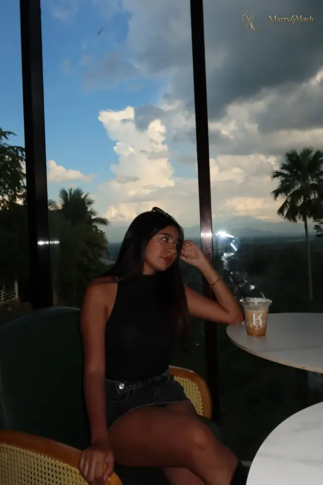 Another photo of Huda